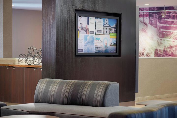 Courtyard by Marriott Tallahassee Downtown / Capitol