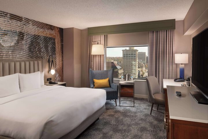 Hilton Lexington / Downtown
