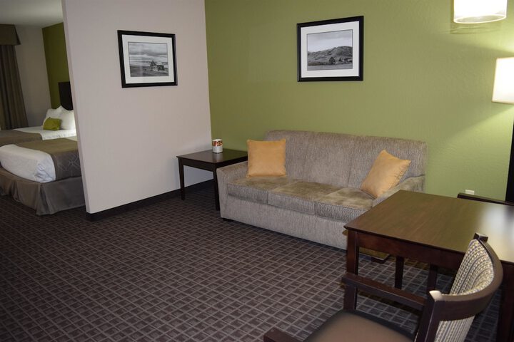 Room 8 of 21