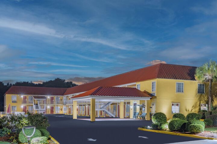 Hotel 4 of 28