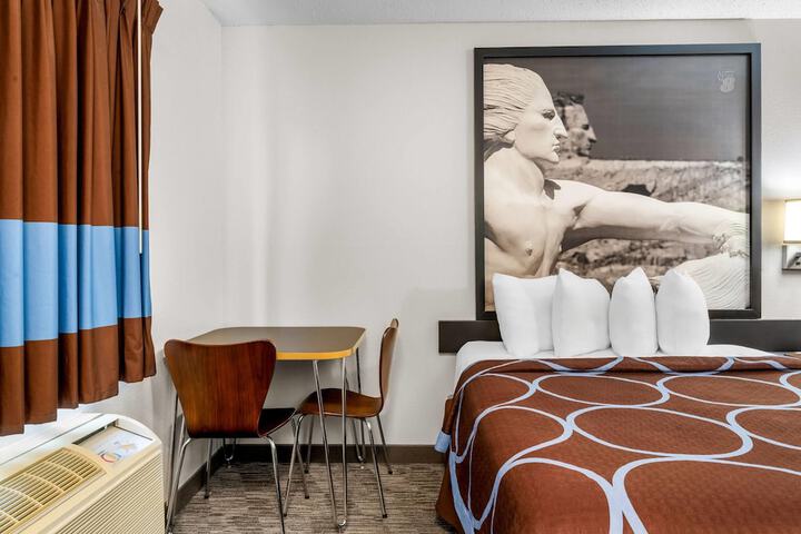 Super 8 by Wyndham Custer / Crazy Horse Area