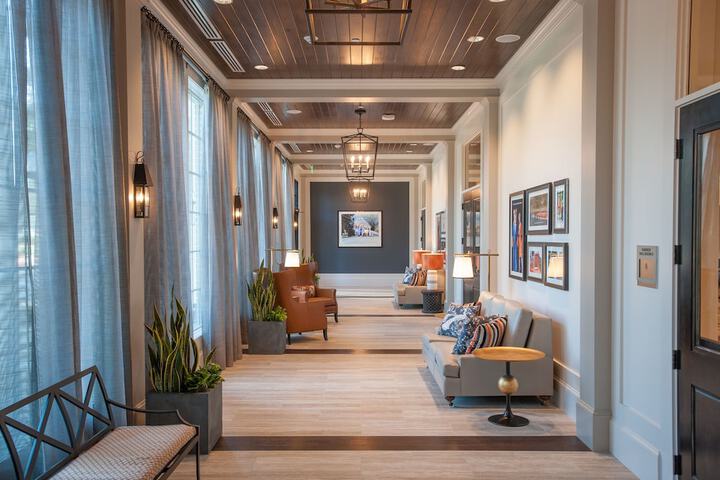 Hotel Interior 4 of 29