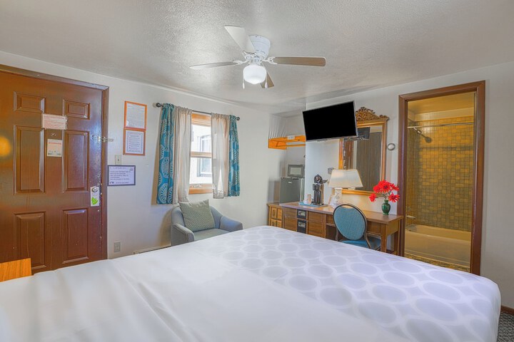 Room 38 of 48