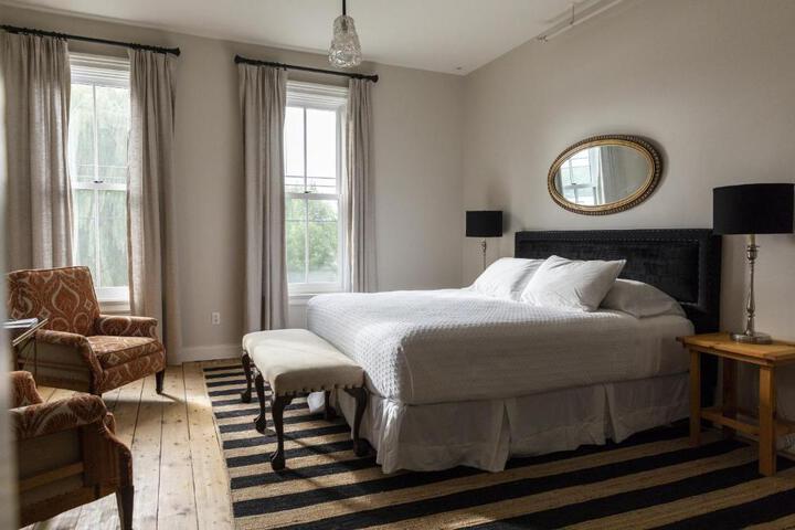 Stewart House Hotel