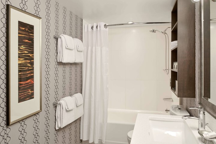 Room 12 of 29