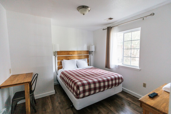Room 43 of 72