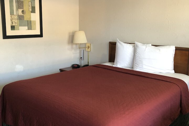 Room 29 of 33