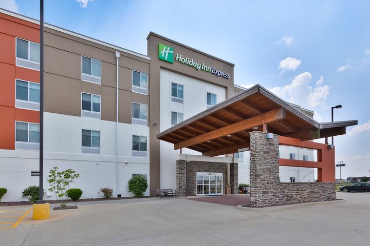 Hotel 2 of 43