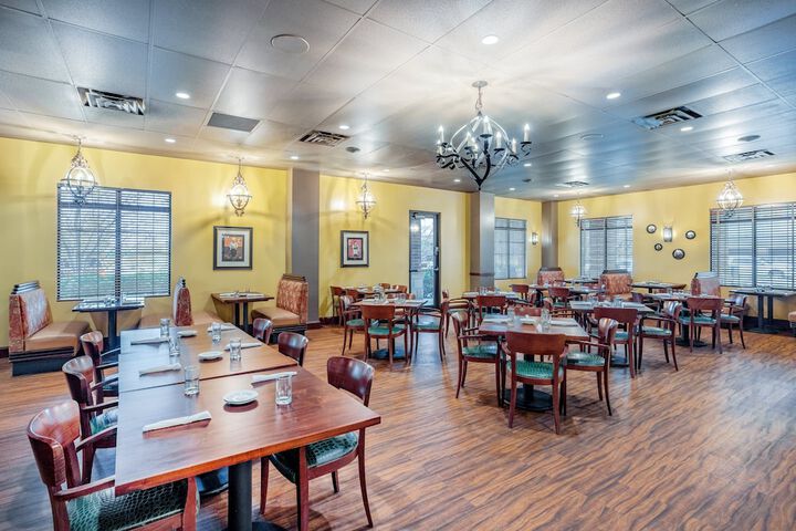 Holiday Inn Lafayette-City Centre by IHG