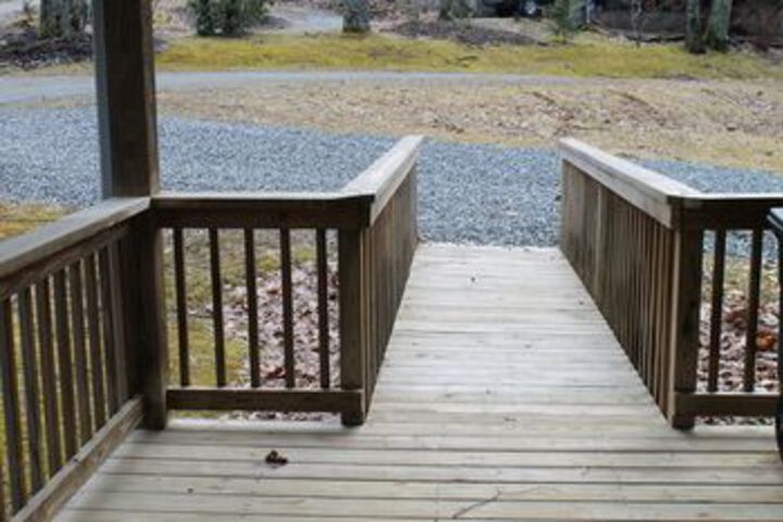 Riverside Log Cabins