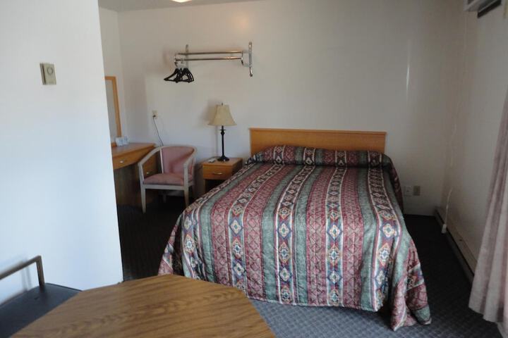 Room 17 of 39