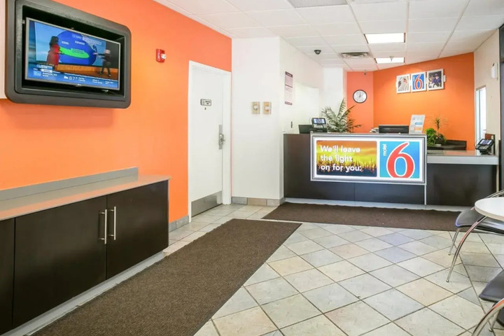 MOTEL 6 MINNEAPOLIS AIRPORT - MALL OF AM