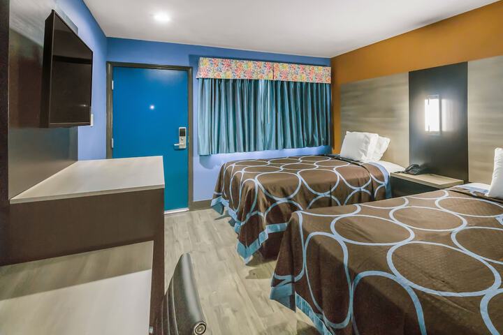 Room 17 of 18