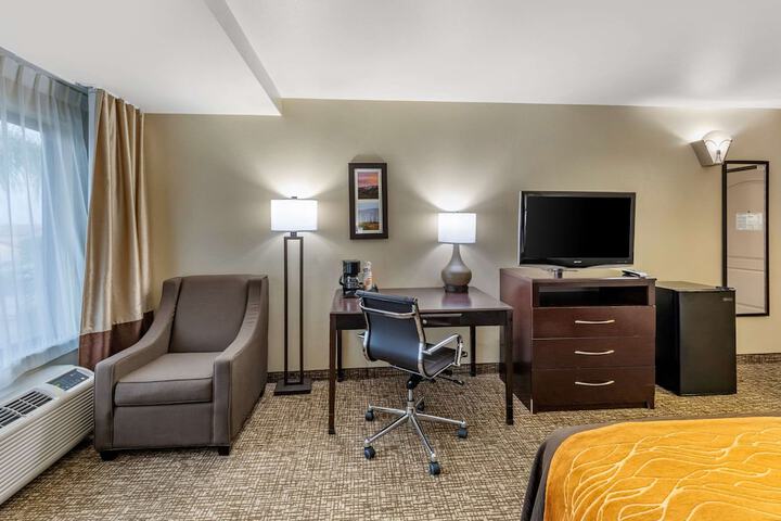 Room 16 of 38