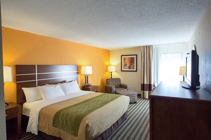 Room 16 of 38