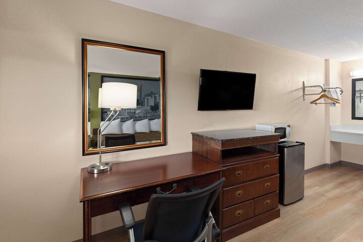 Room 19 of 26