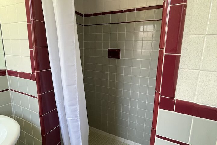 Room 13 of 21