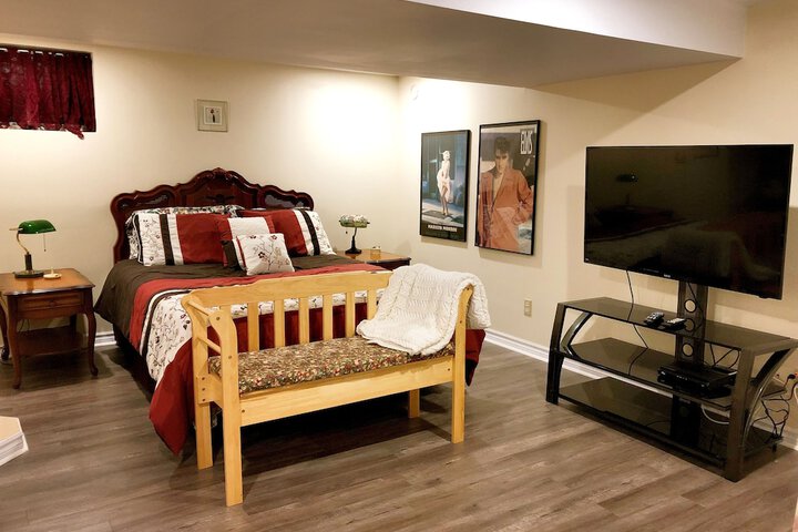 Room 44 of 82
