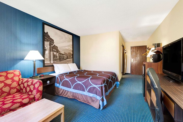Room 15 of 21