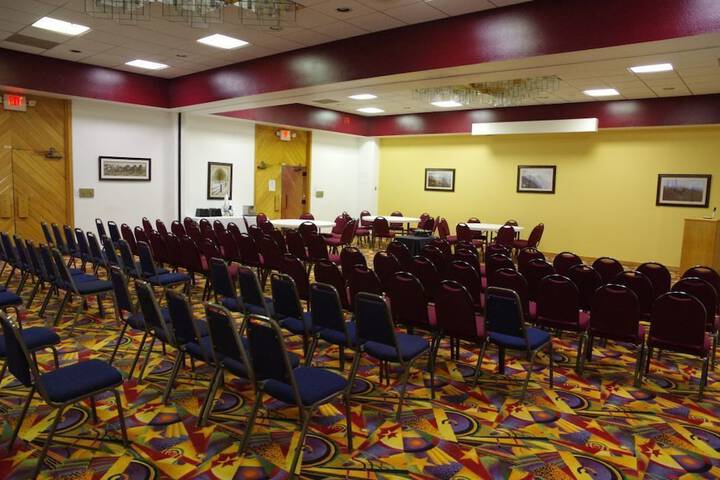 Douglas Inn & Conference Center