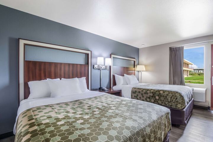 Room 20 of 36