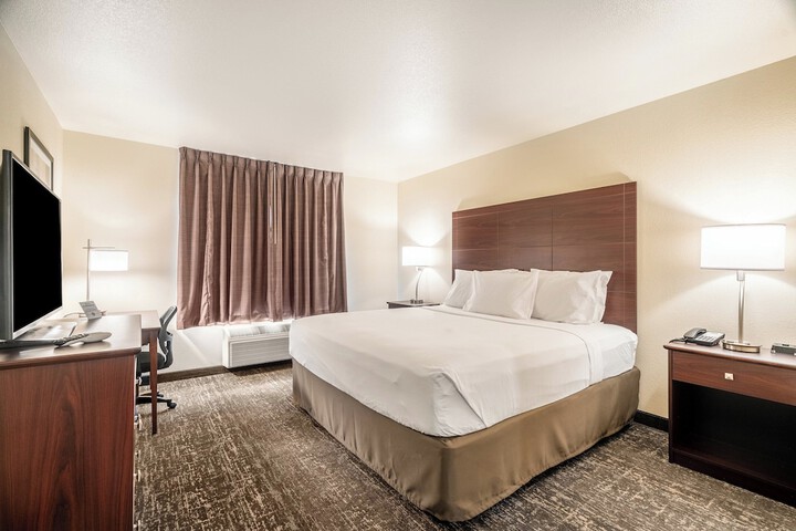 Room 11 of 34