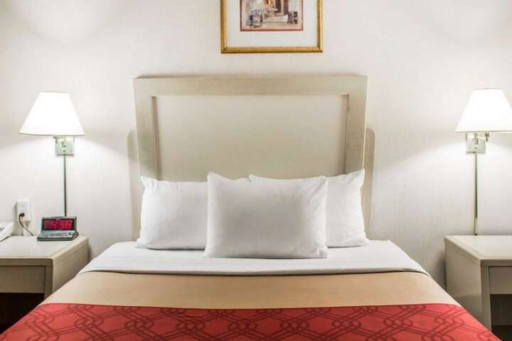 Room 14 of 25