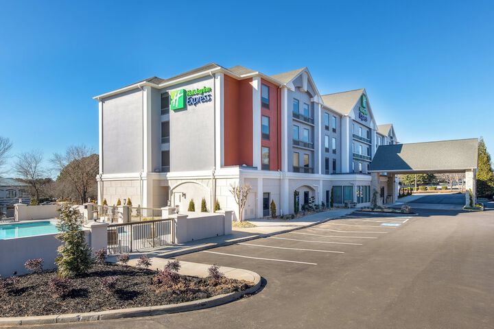 Holiday Inn Express Atlanta West - Theme Park Area by IHG