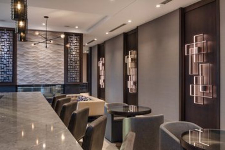 Lounge 153 of 180