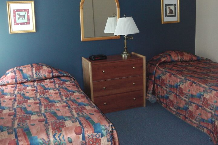 Room 12 of 18