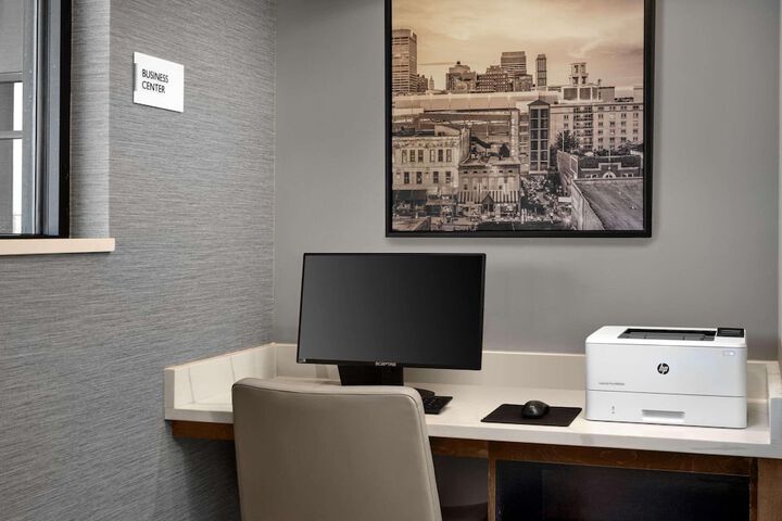 Business Center 25 of 25