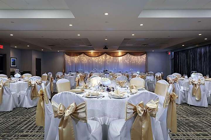 Hampton Inn and Suites Airdrie