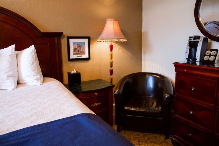 The Hotel Paisano