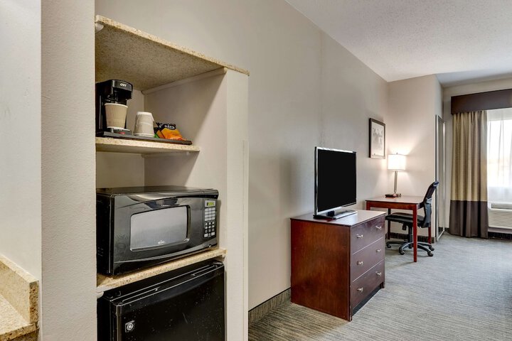 Room 18 of 37