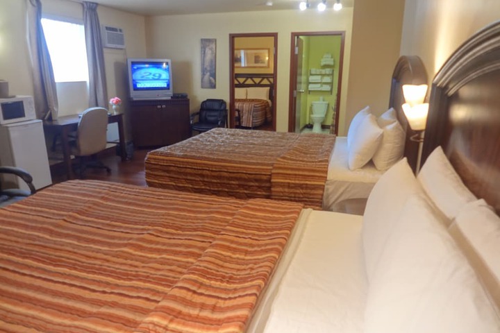 Room 17 of 46
