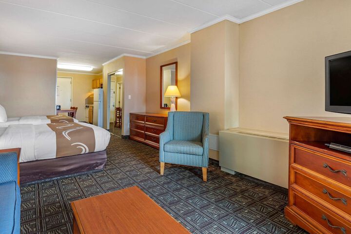 Room 34 of 110