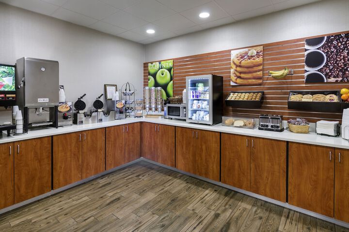 La Quinta Inn & Suites by Wyndham Boone University