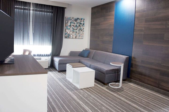 Room 18 of 31
