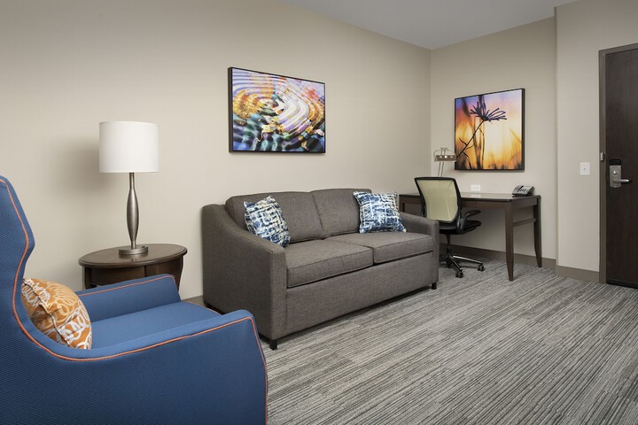 Room 27 of 48