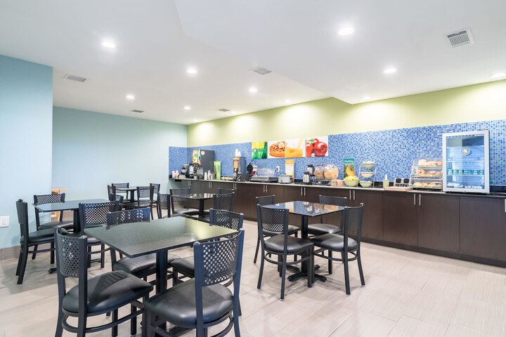 Quality Inn & Suites Alma I-40