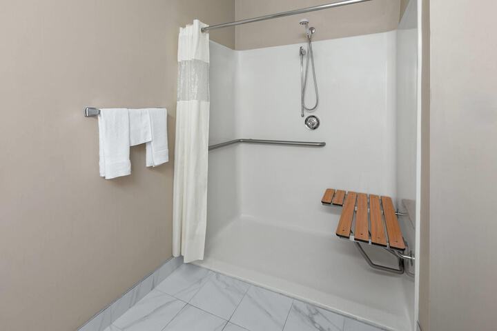 Days Inn & Suites by Wyndham Seaford