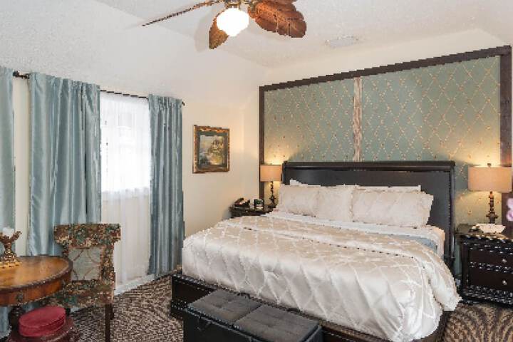 Room 11 of 39
