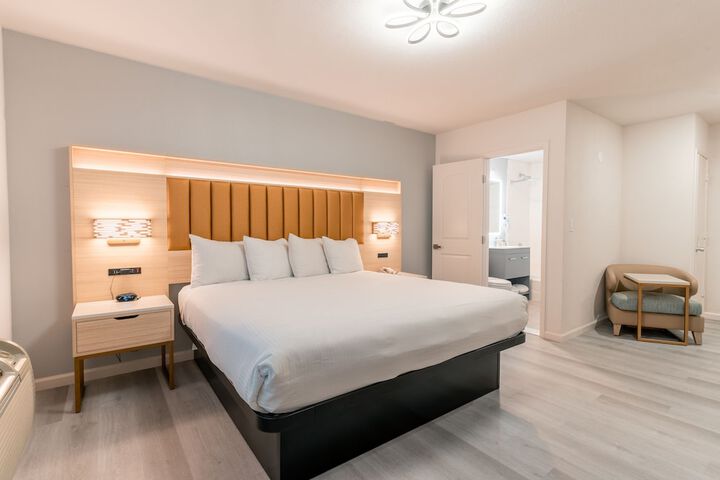 Room 15 of 26