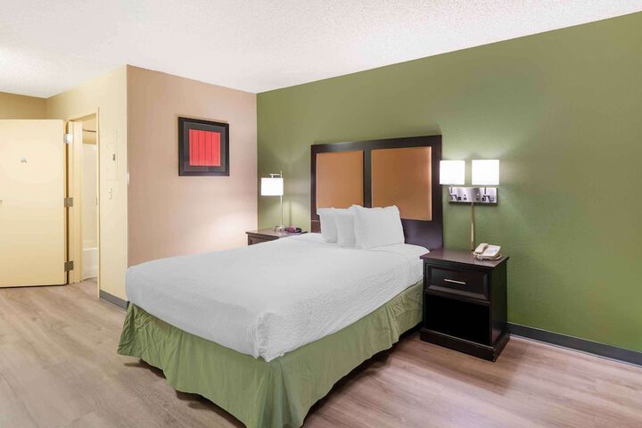 Room 18 of 35