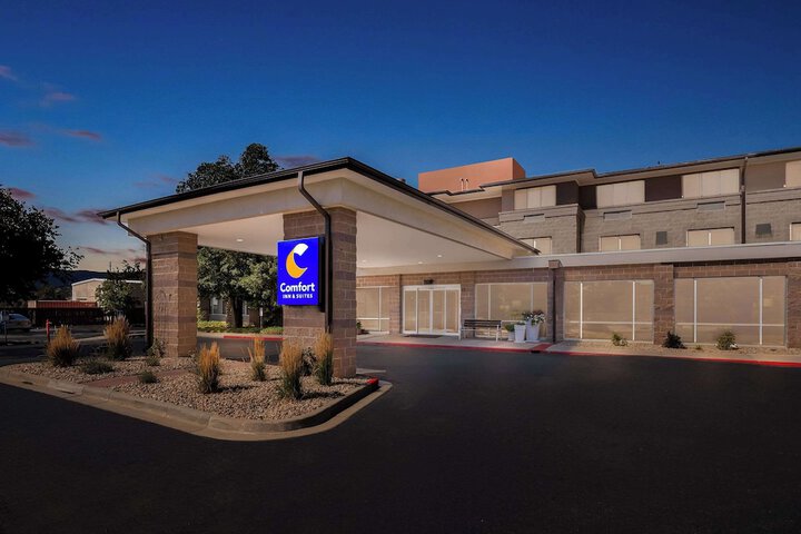 Hotel 4 of 56
