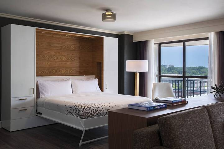 Renaissance Raleigh North Hills Hotel