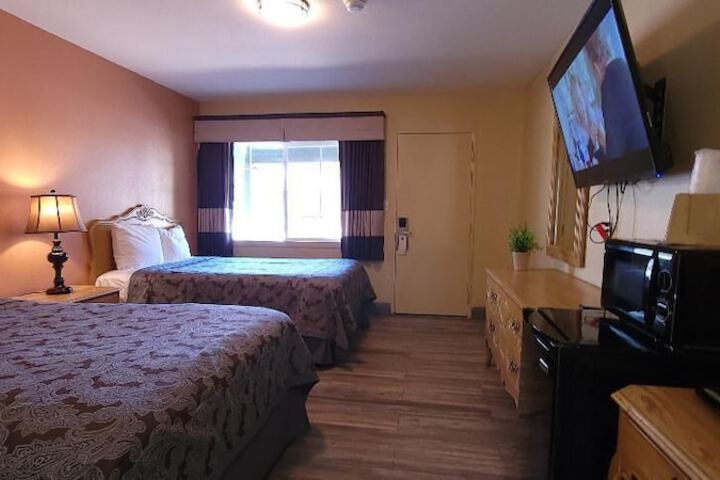 Room 47 of 71