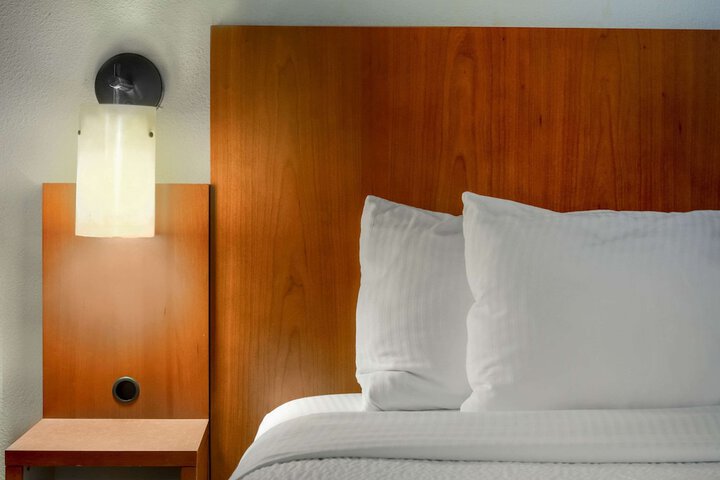 Room 12 of 30
