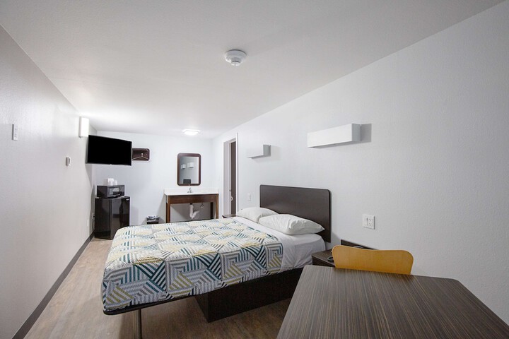 Room 7 of 34