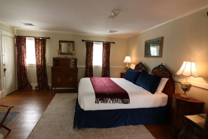 Room 19 of 112